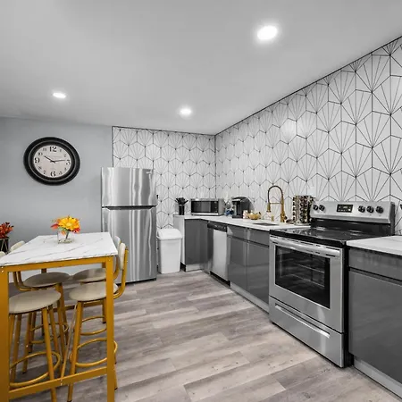 Modern 2Br City Center Getaway With Free Park Houston Exterior foto